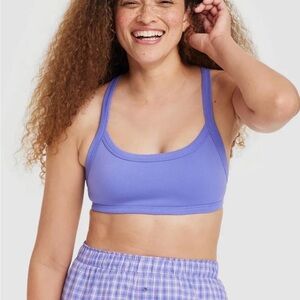 ❄️3/$15 Colsie Seamless Open Back Bralette Small